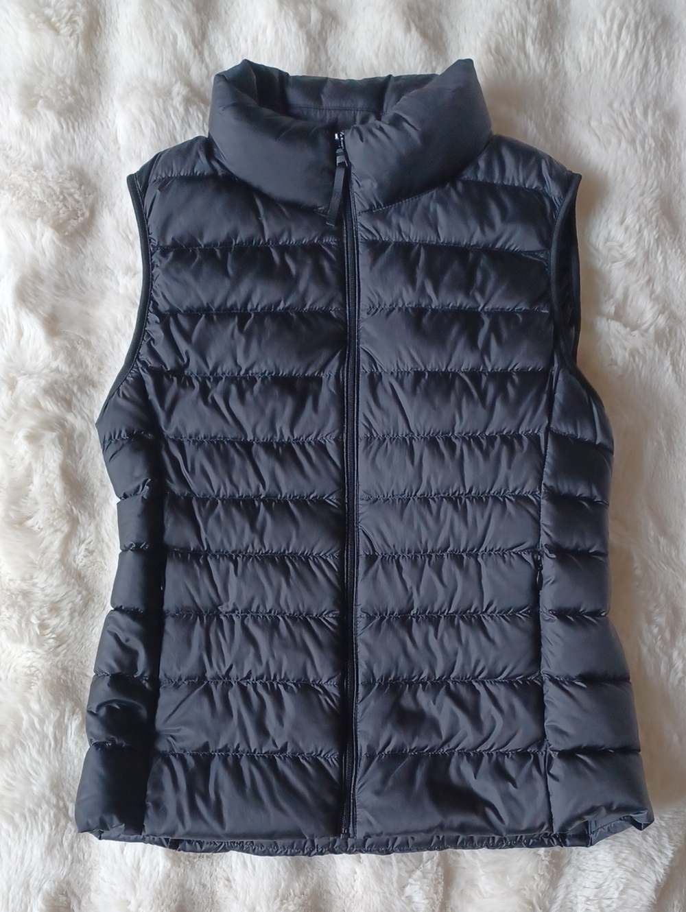 Uniqlo Quilted Ultra Light Down Puffer Vest - Black